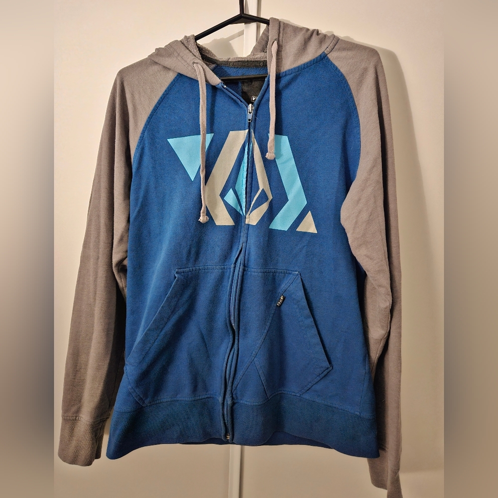 Used Men's Volcom Zipper Sweater